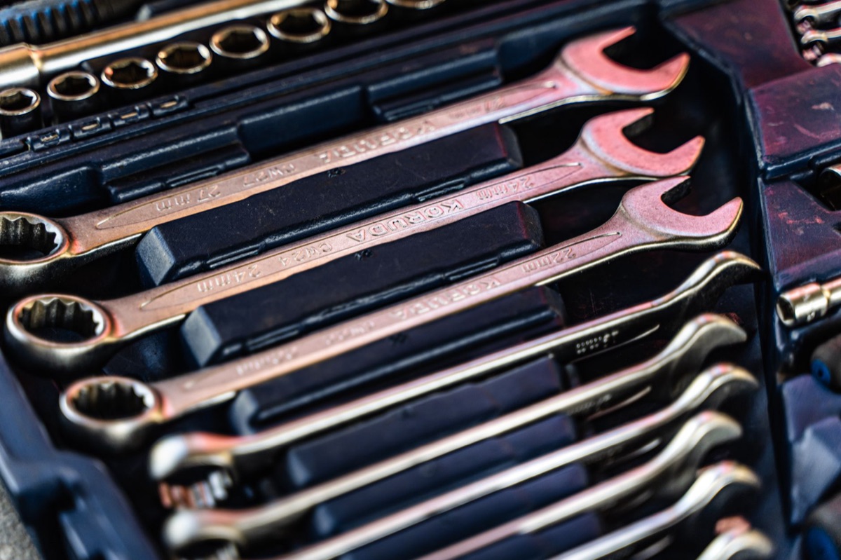 Jeu d'outils professionnels pour la réparation automobile
