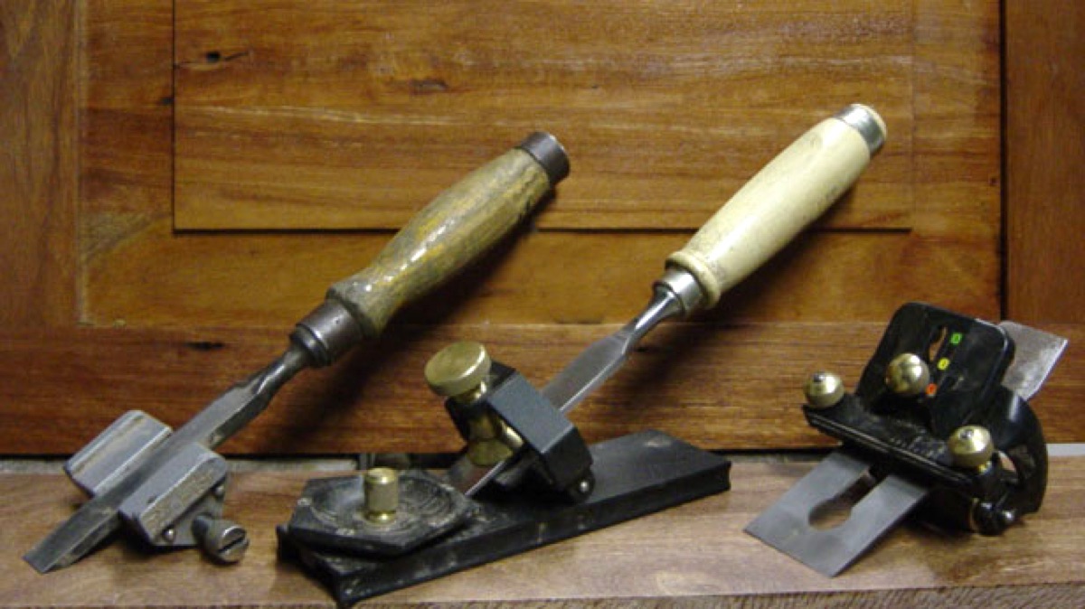 Rabot à main et outils de finition pour bois