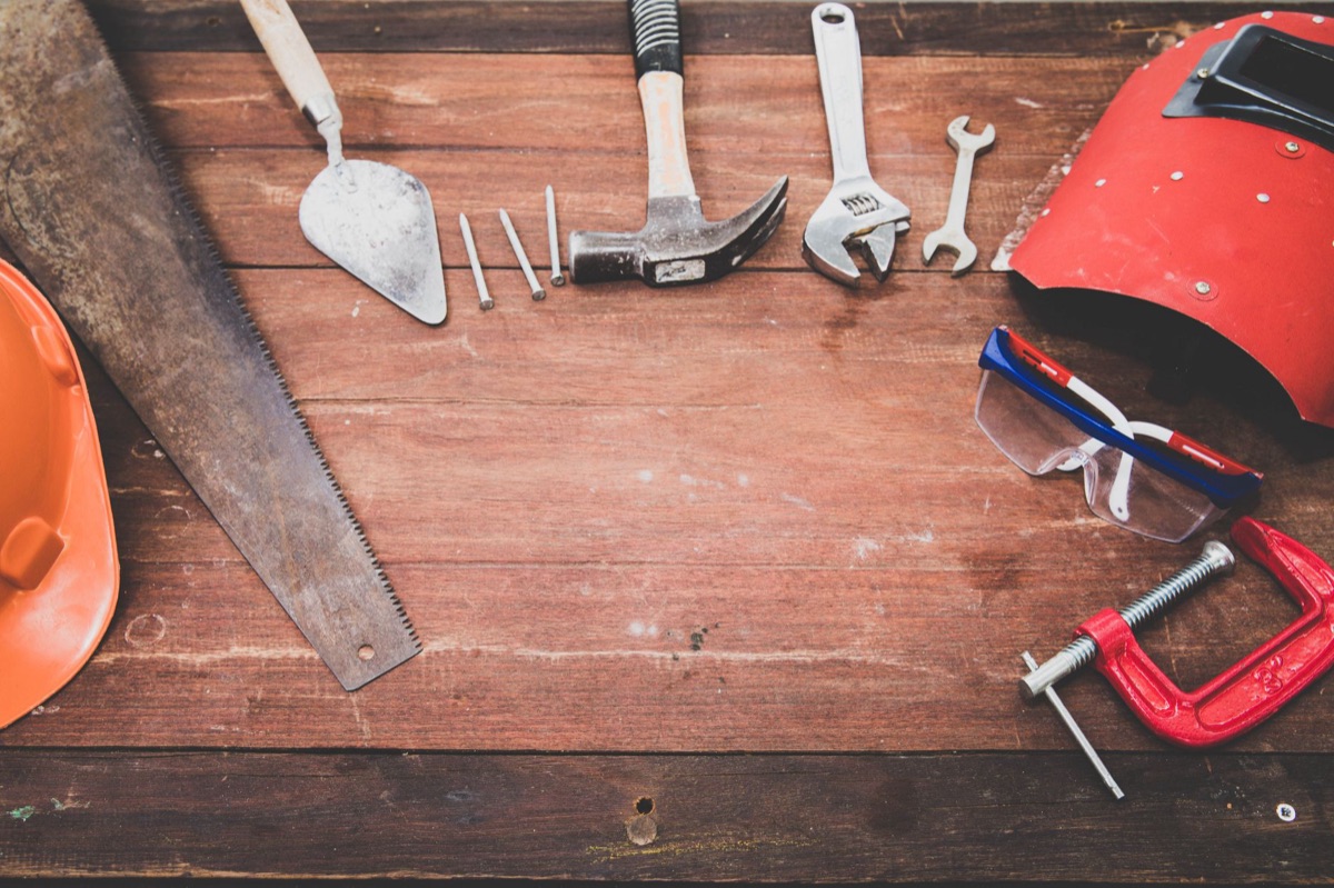 Essential hand tools for beginner woodworking projects