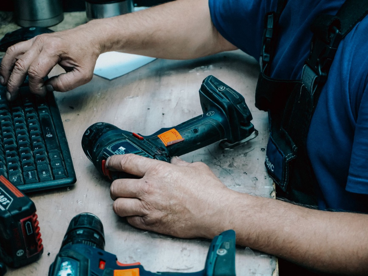Bosch 20V Drill in Use
